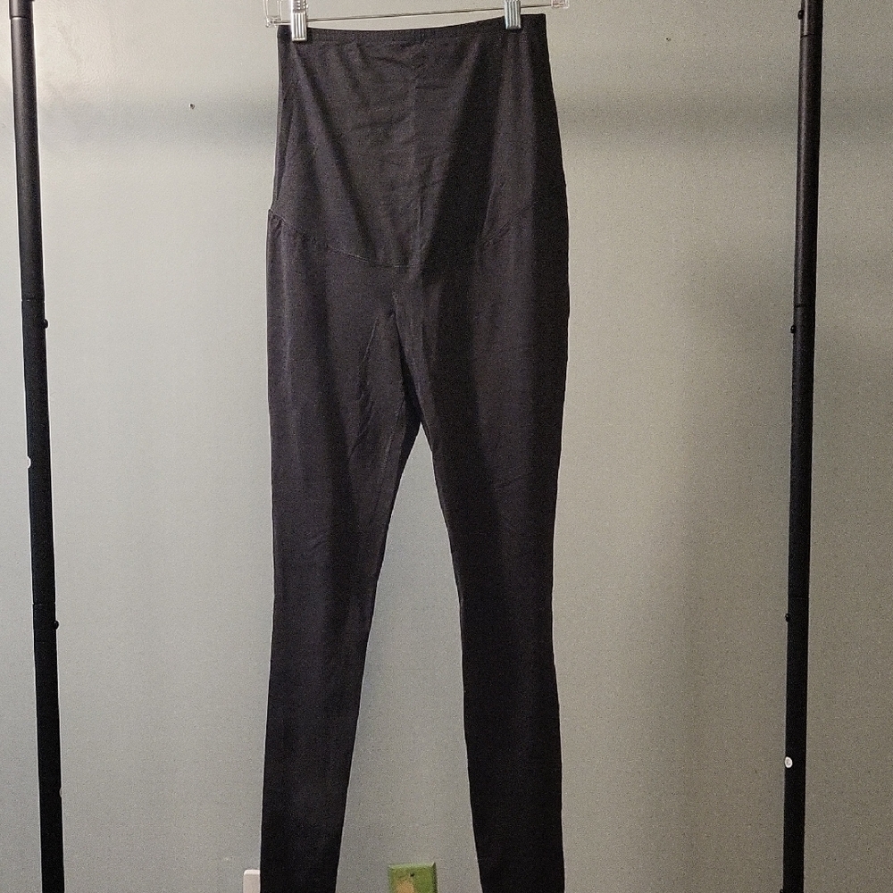 Isabel Maternity by Ingrid & Isabel Black Leggings High-Waisted Comfort